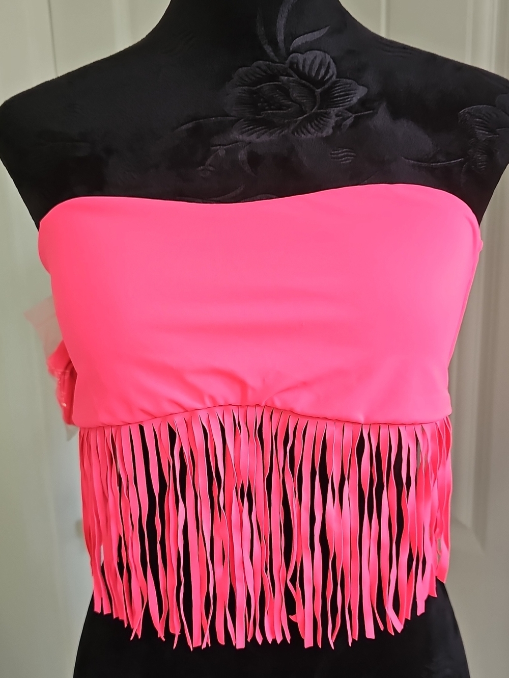NEW Victoria's Secret Bright Pink Strapless Bikini Top W Fringe, Large